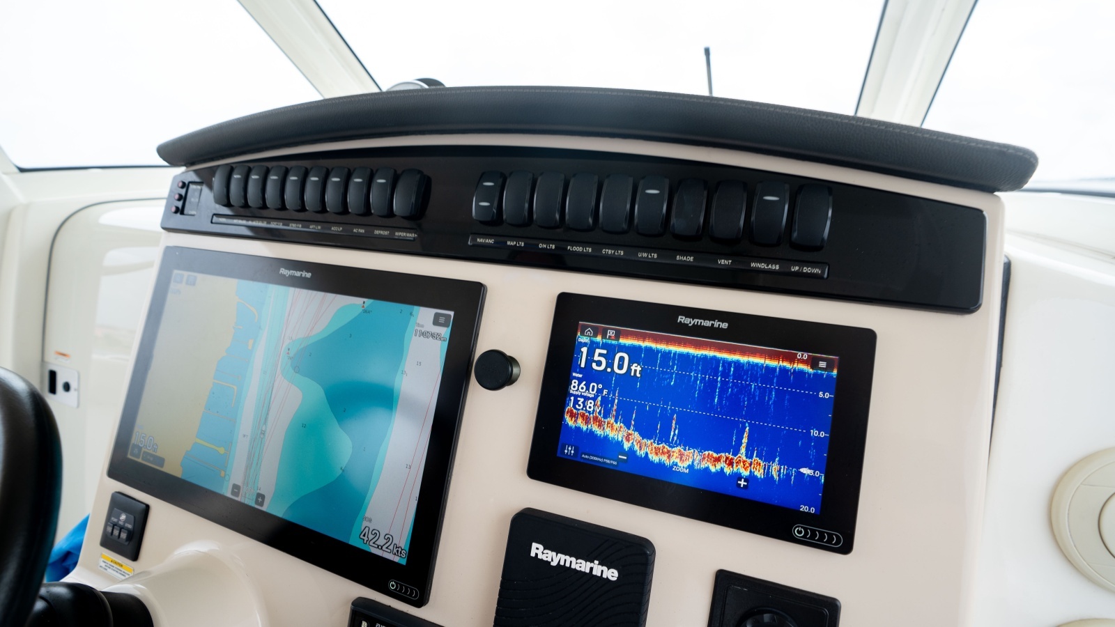 2019 Boston Whaler 350 Realm