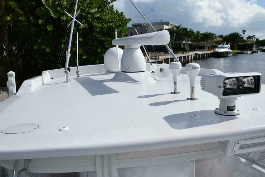 Hardtop Antennas, Spotlight And Rupp Radial Outriggers