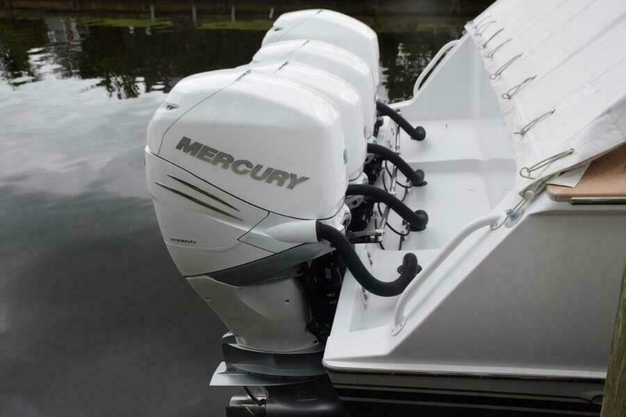 Verados Mounted On Integral Transom