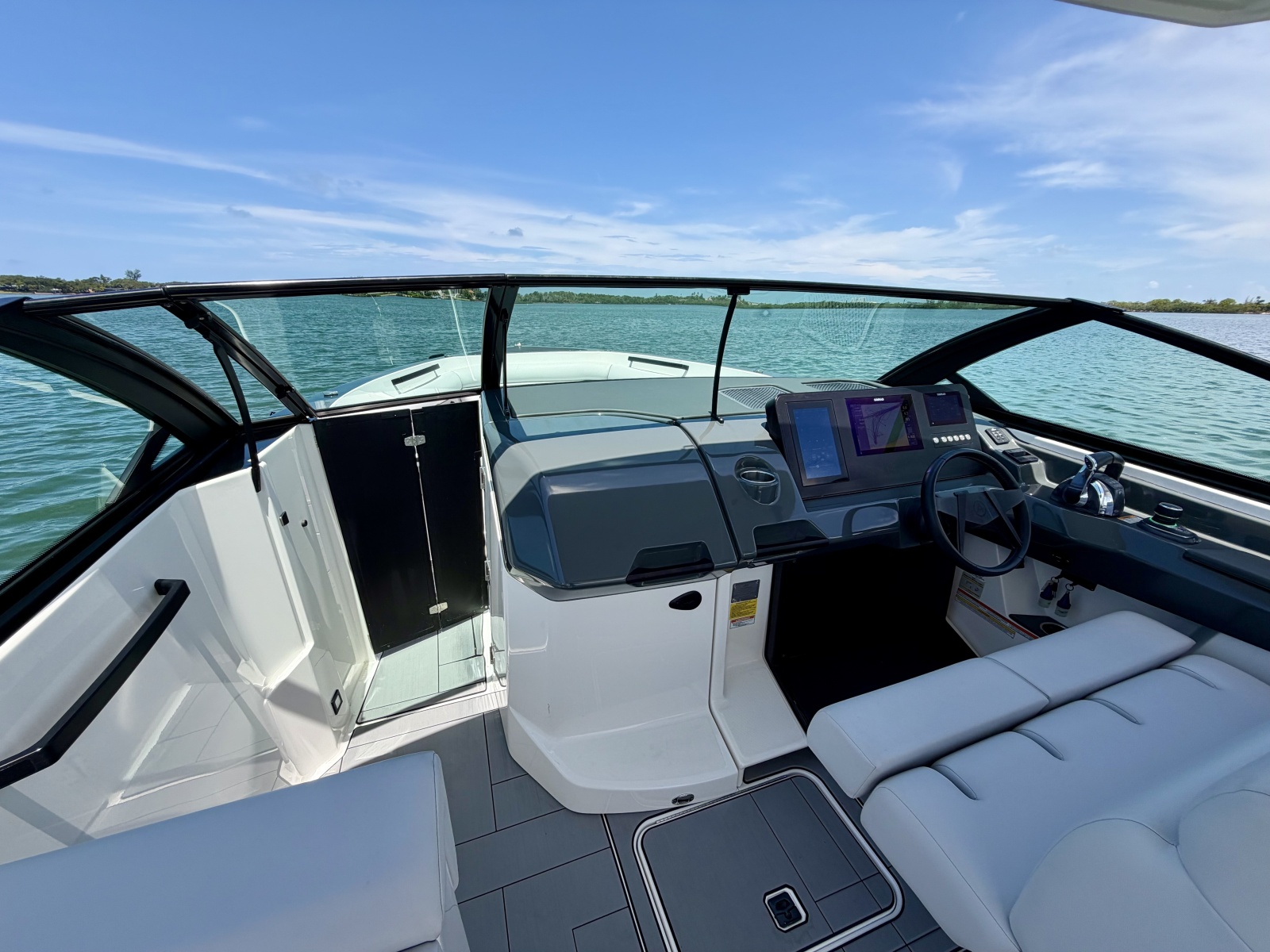 2022 Aviara AV32 OB