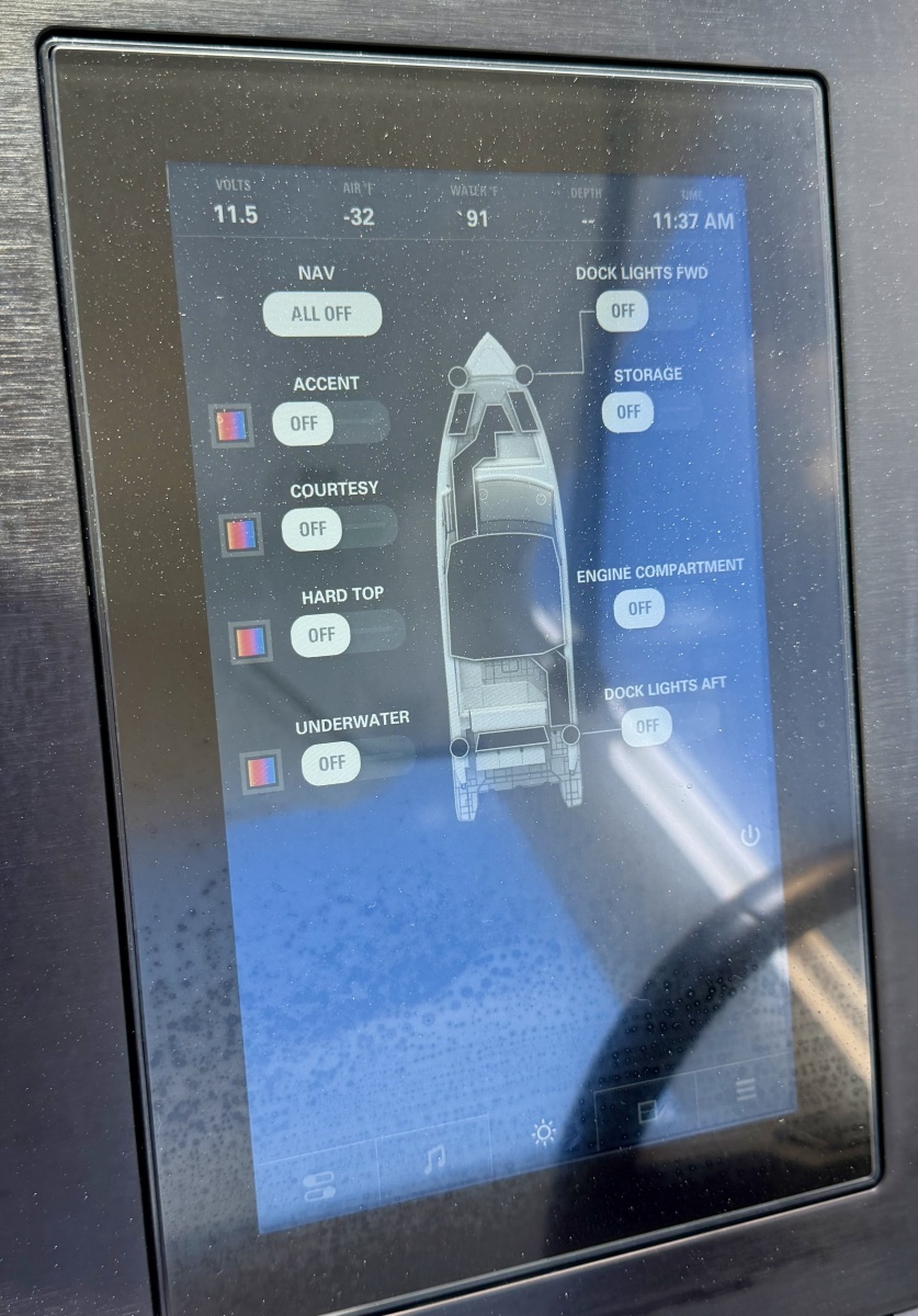 2022 Aviara AV32 OB