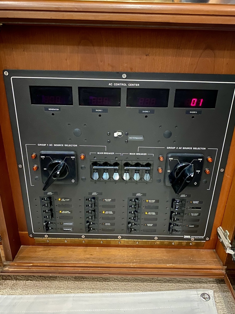 1986 Huckins 