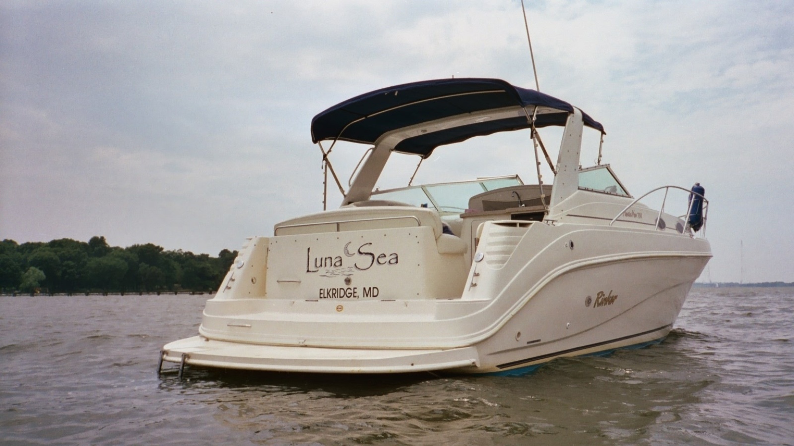 2000 Rinker 330 Fiesa Vee