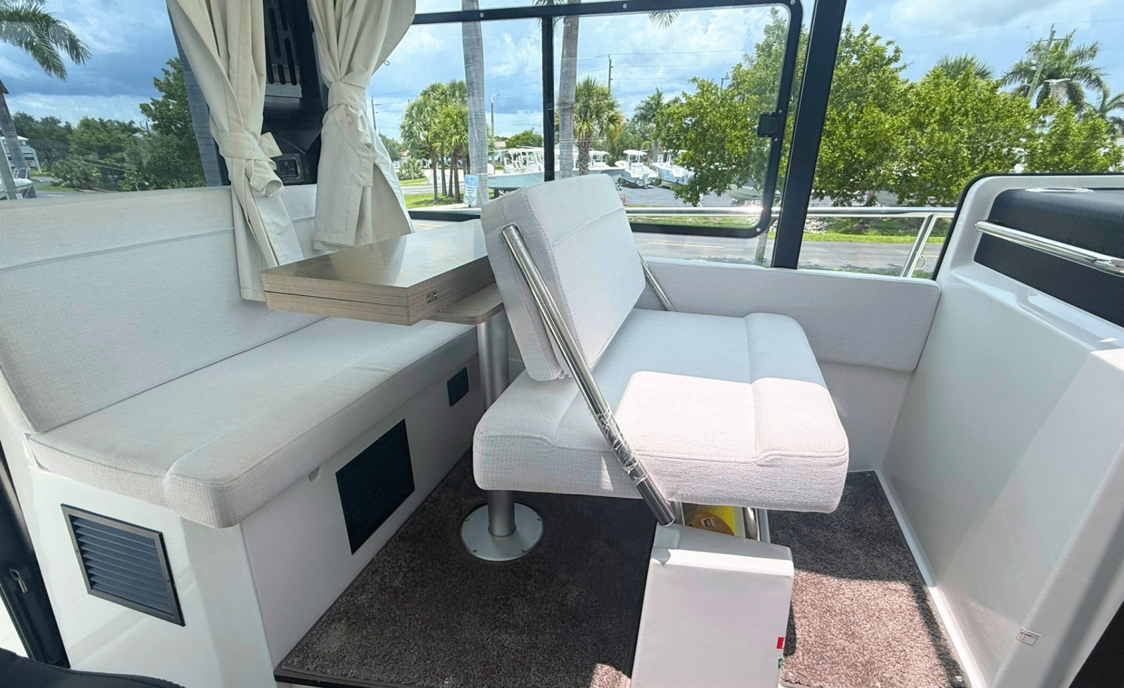 2025 Jeanneau NC 895 Sport S2