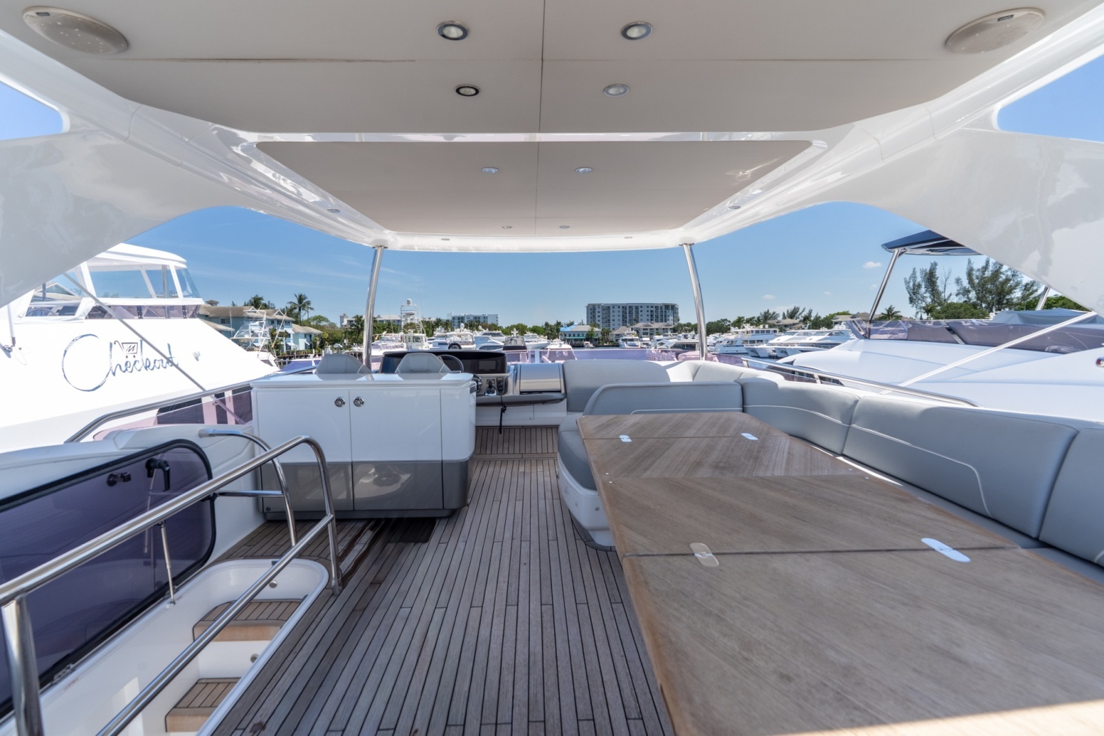 2021 Princess F55