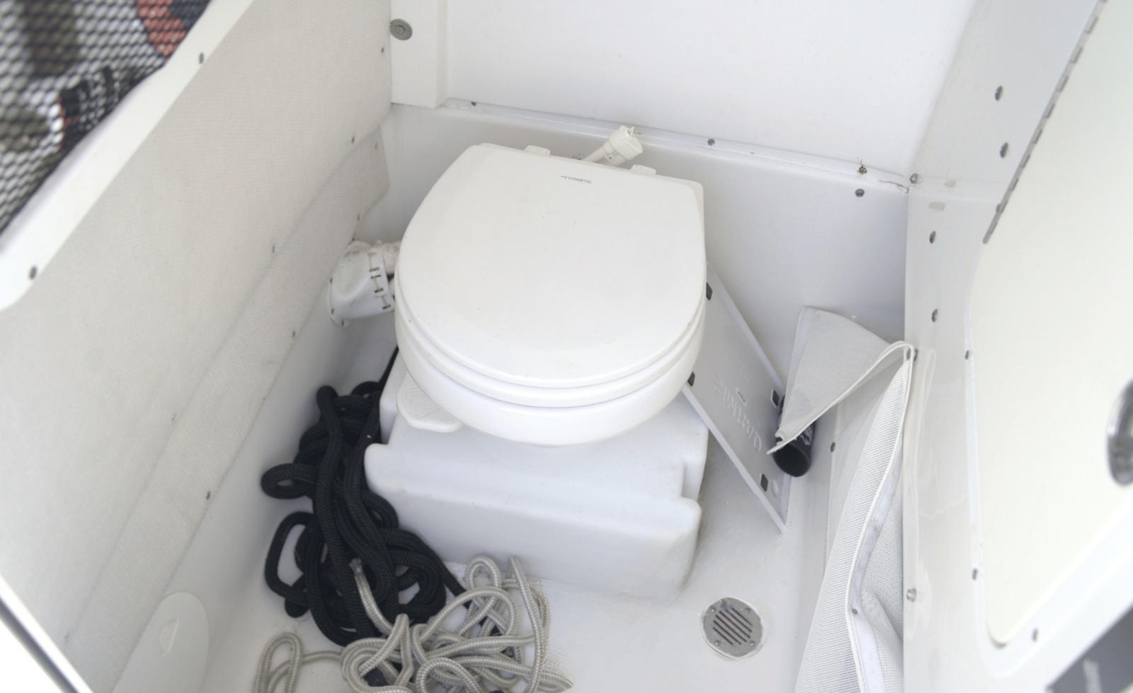 2018 Sea Hunt Gamefish 27CB