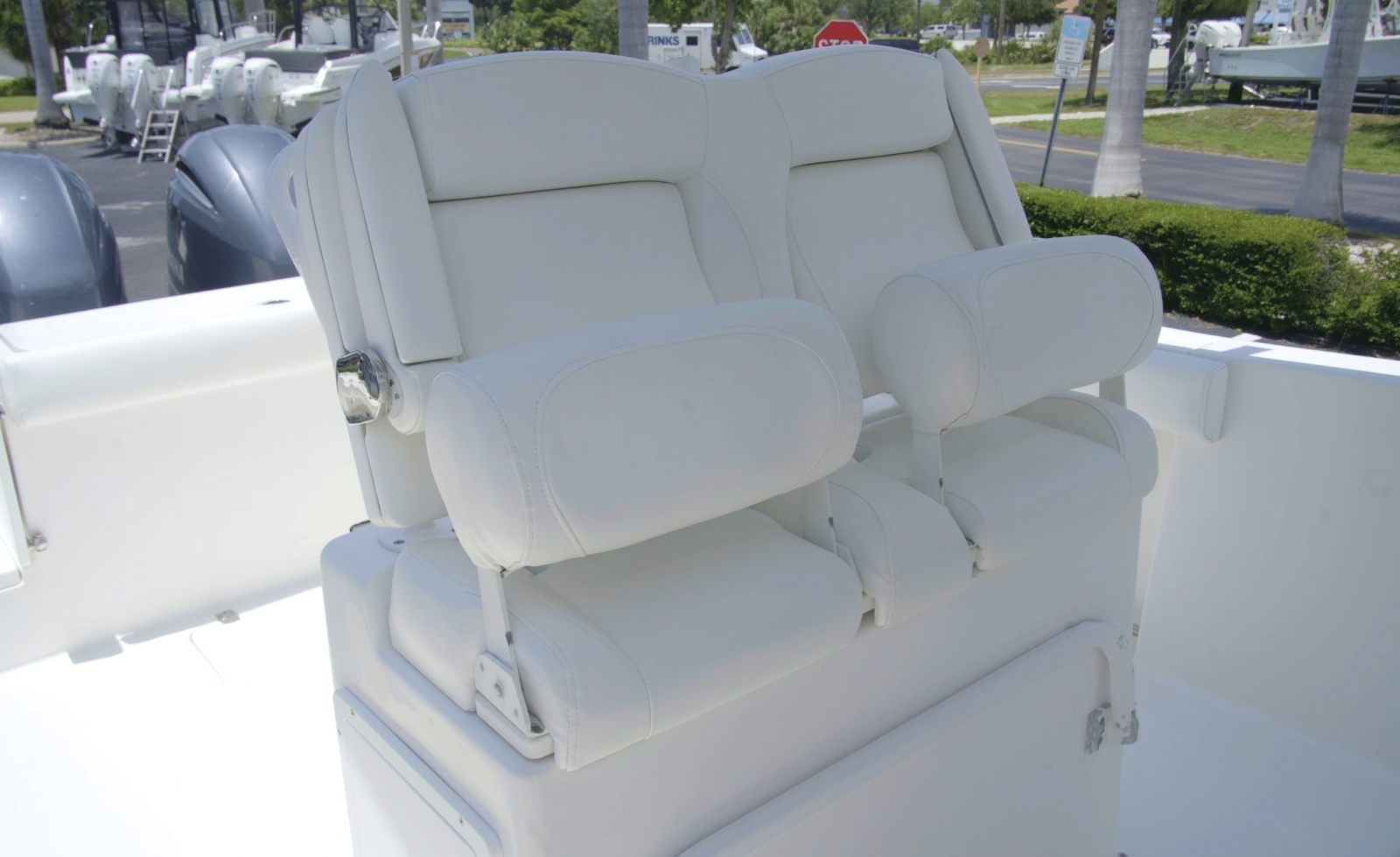 2018 Sea Hunt Gamefish 27CB