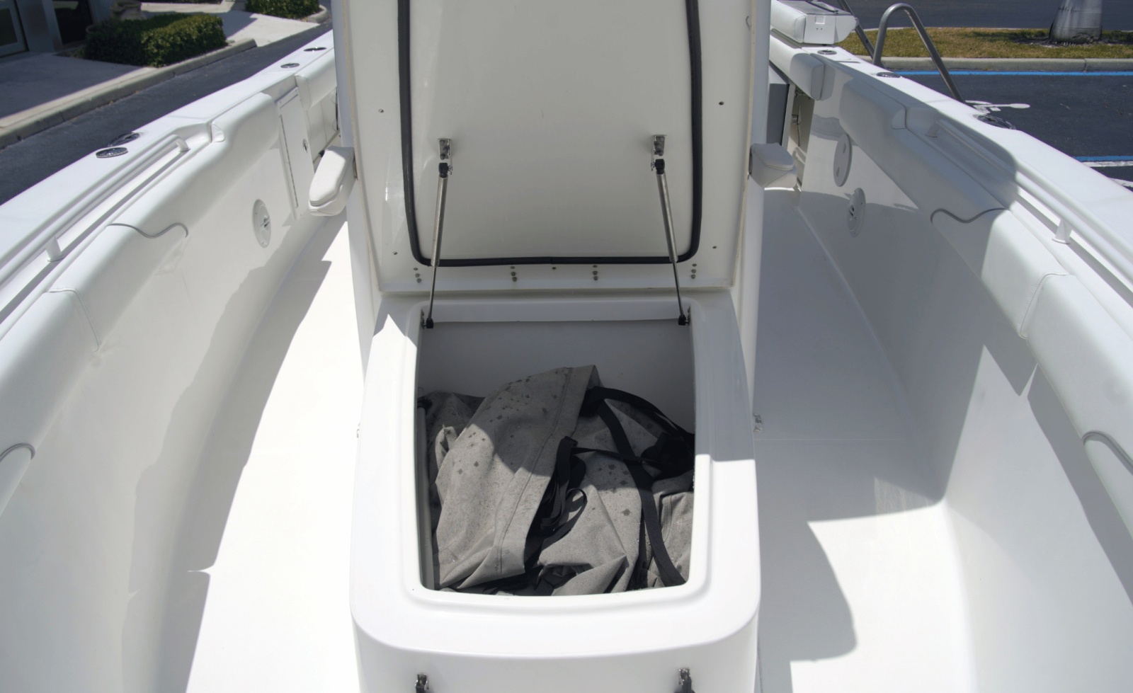 2018 Sea Hunt Gamefish 27CB