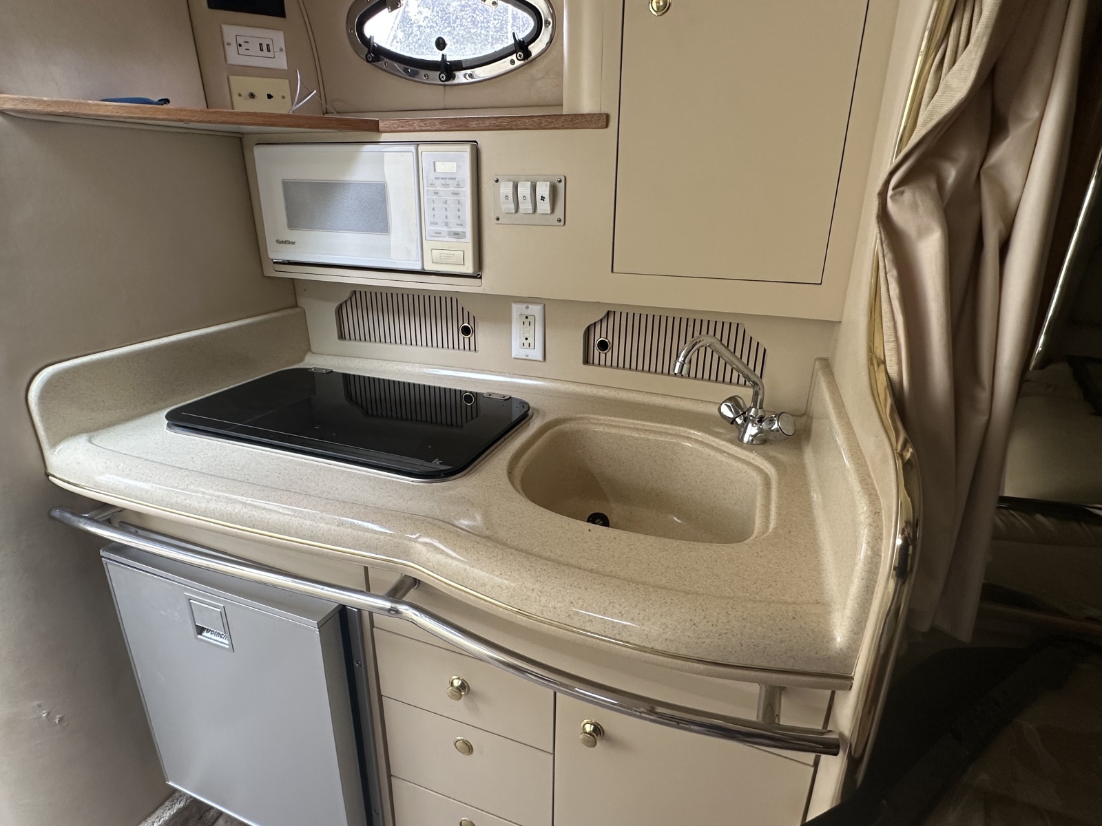 1998 Sea Ray 290 Sundancer