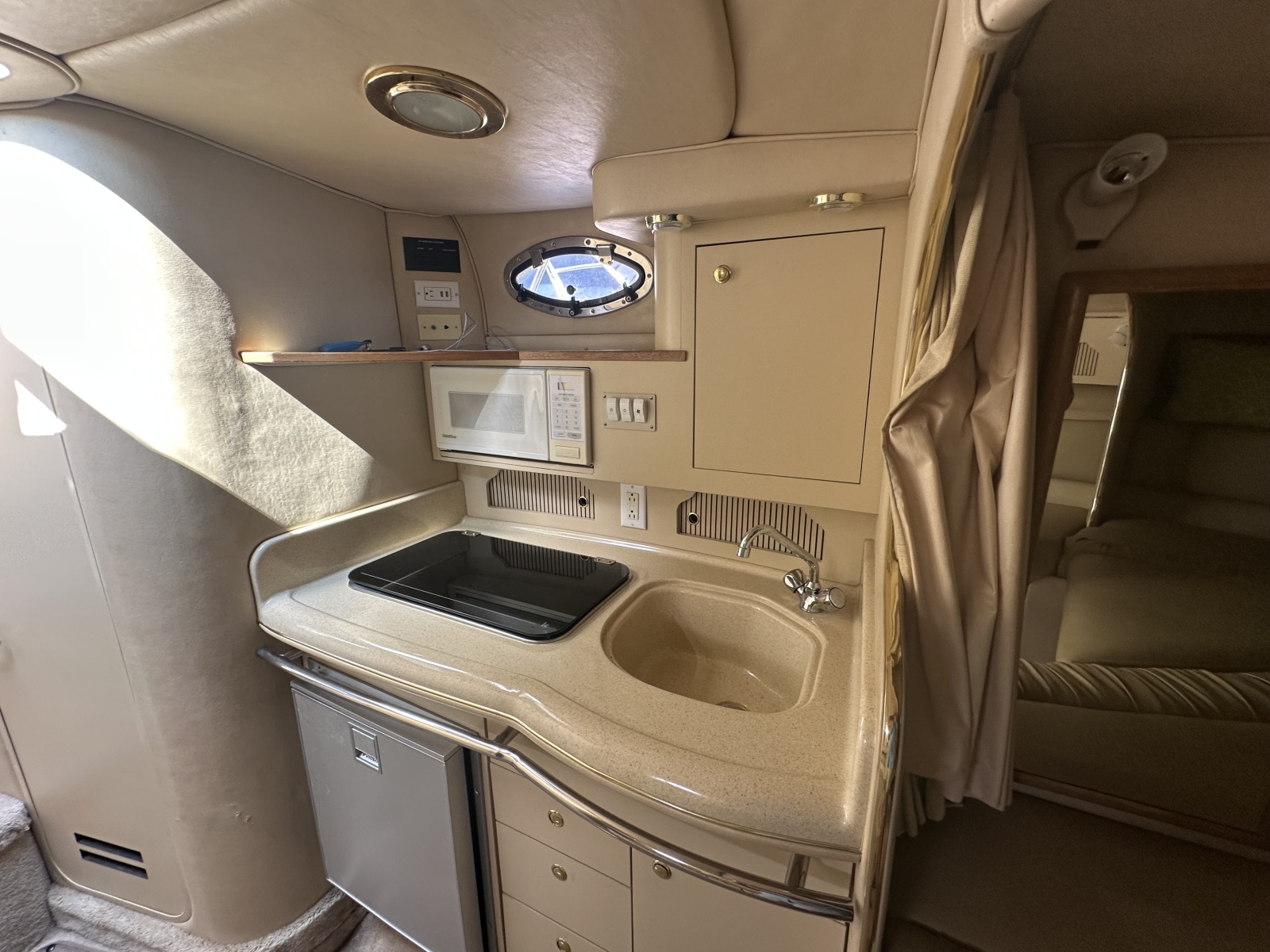1998 Sea Ray 290 Sundancer
