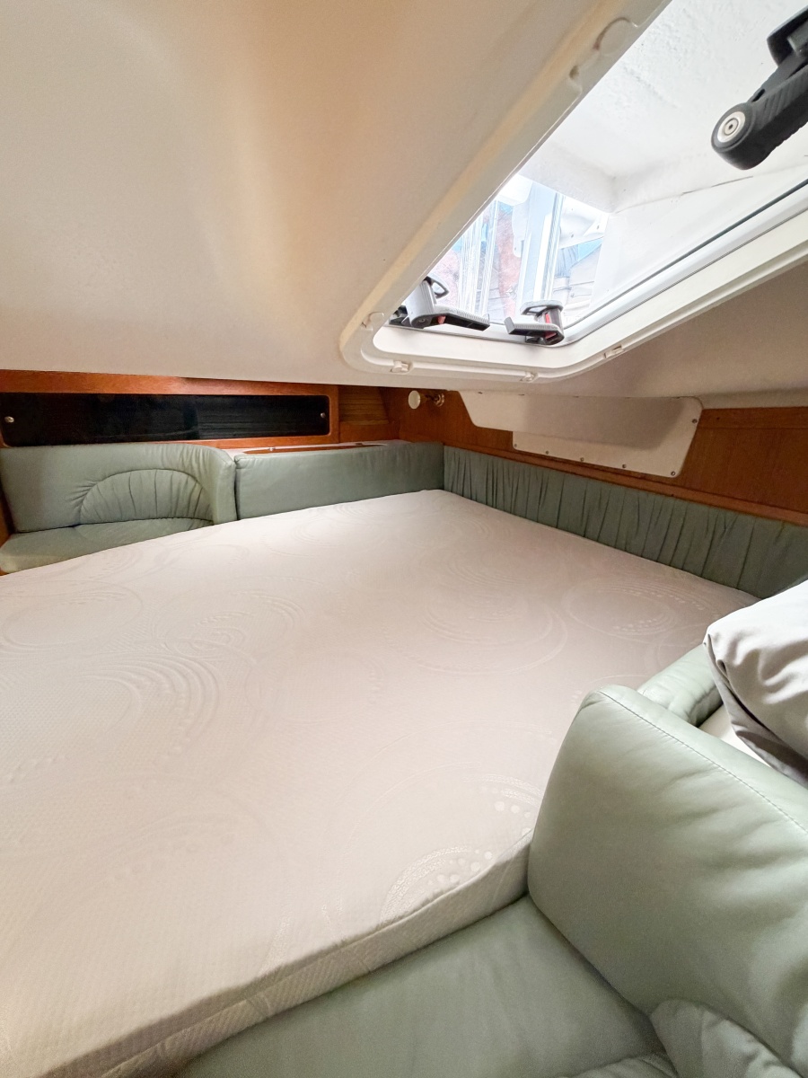 2000 Catalina 380
