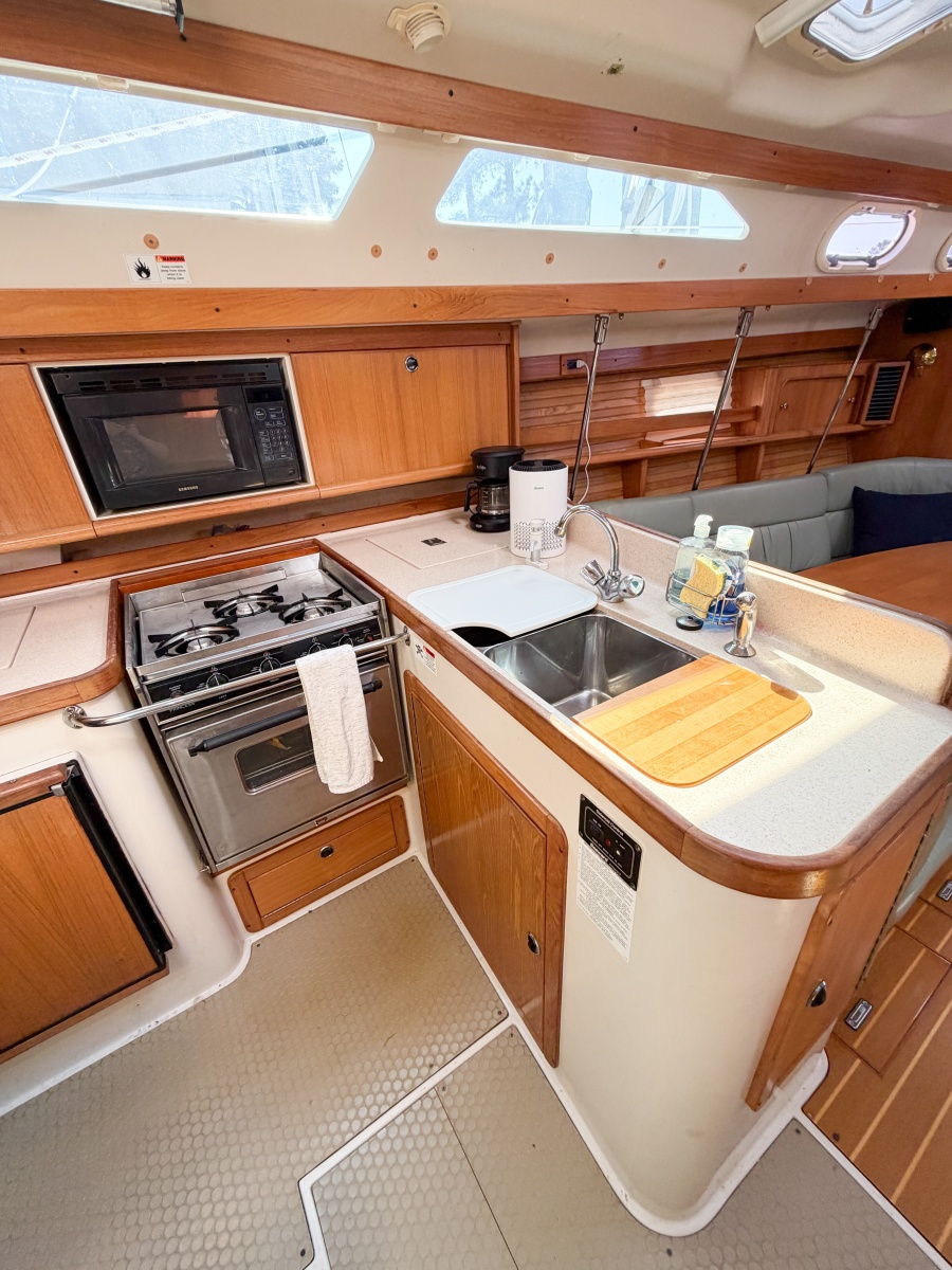 2000 Catalina 380