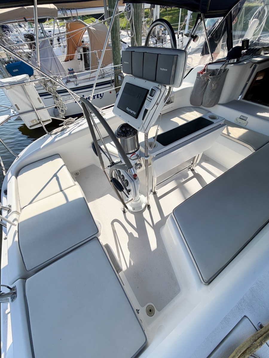 2000 Catalina 380