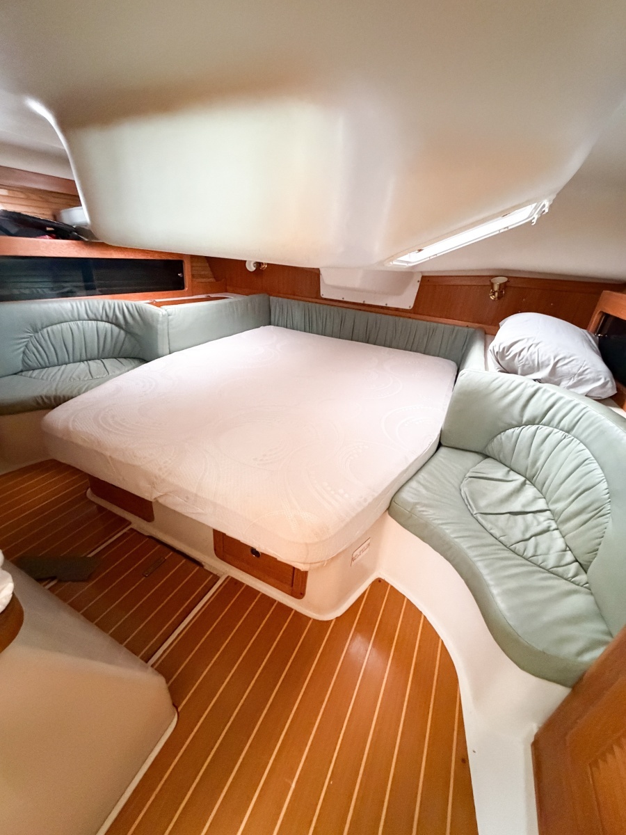 2000 Catalina 380