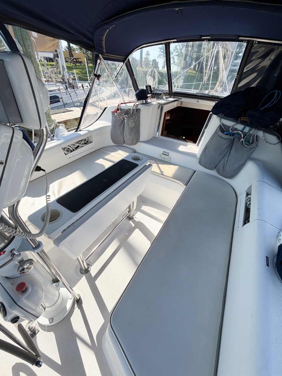 2000 Catalina 380