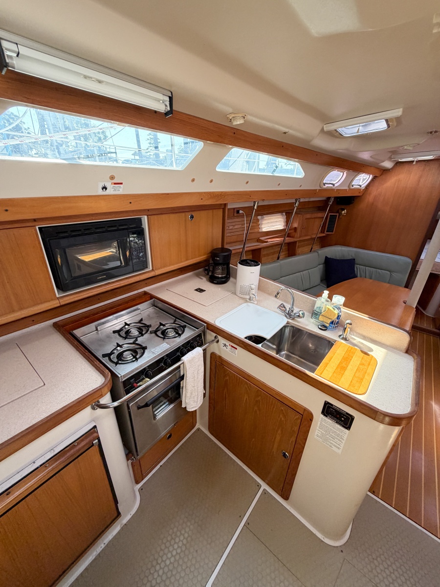 2000 Catalina 380