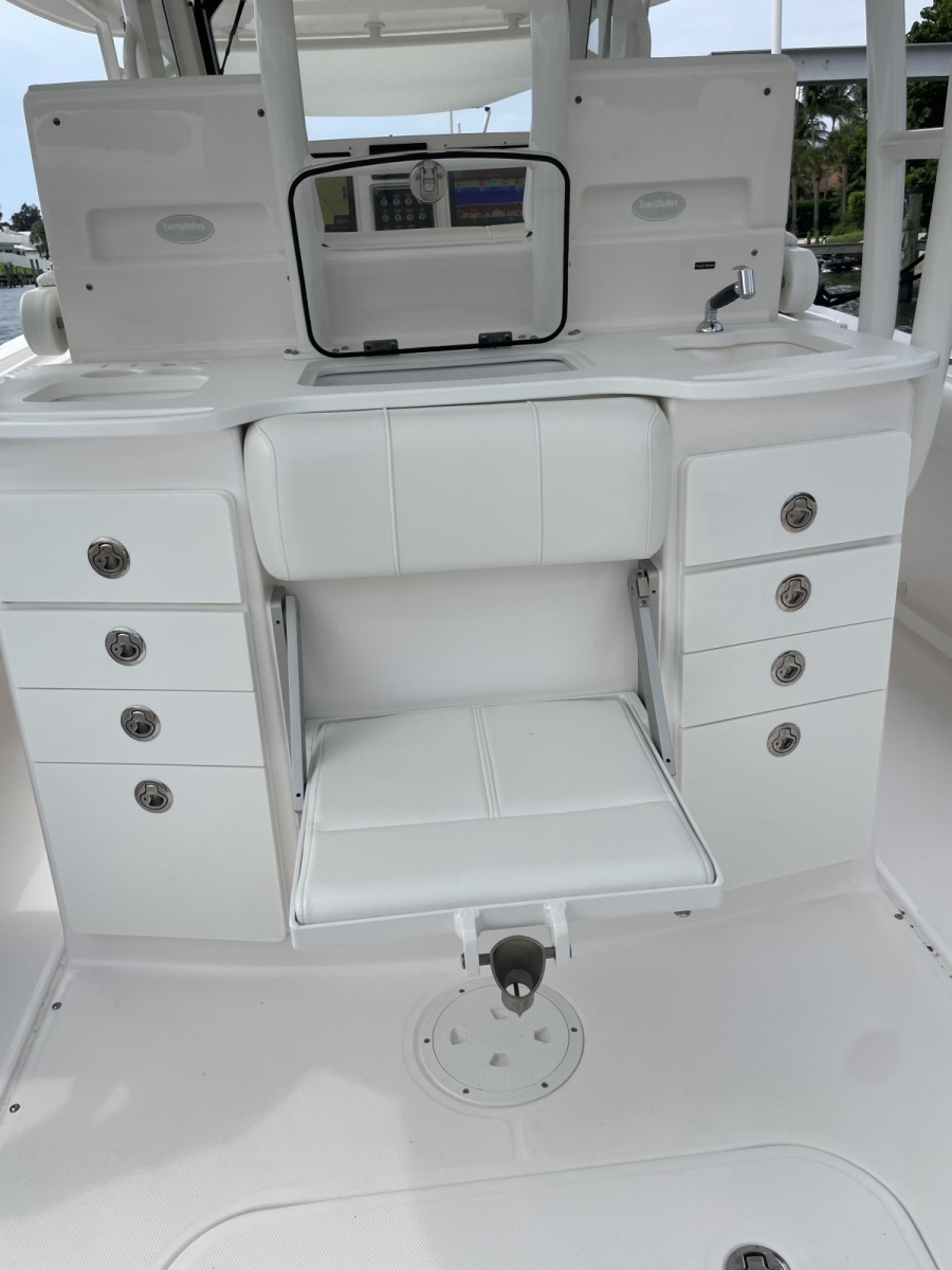 2015 Everglades 355CCX