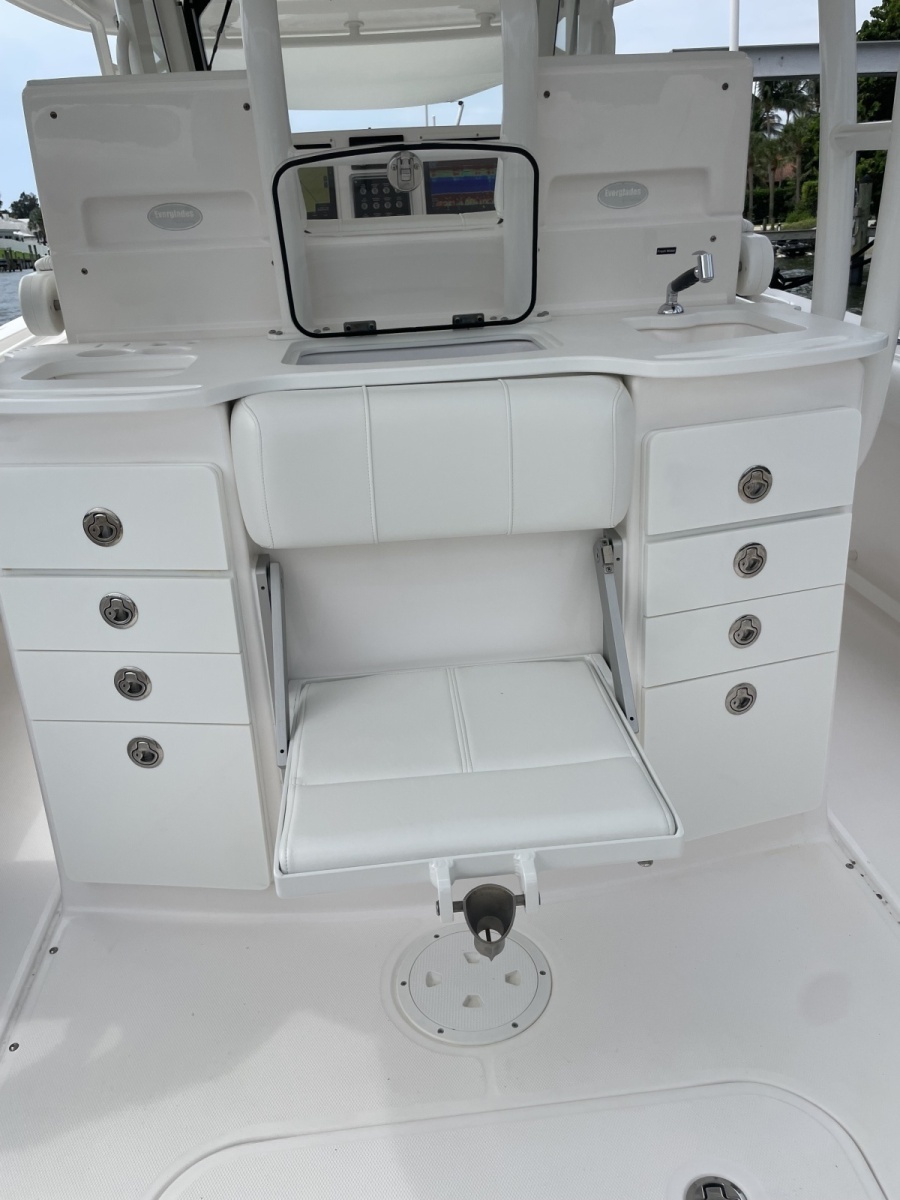 2015 Everglades 355CCX