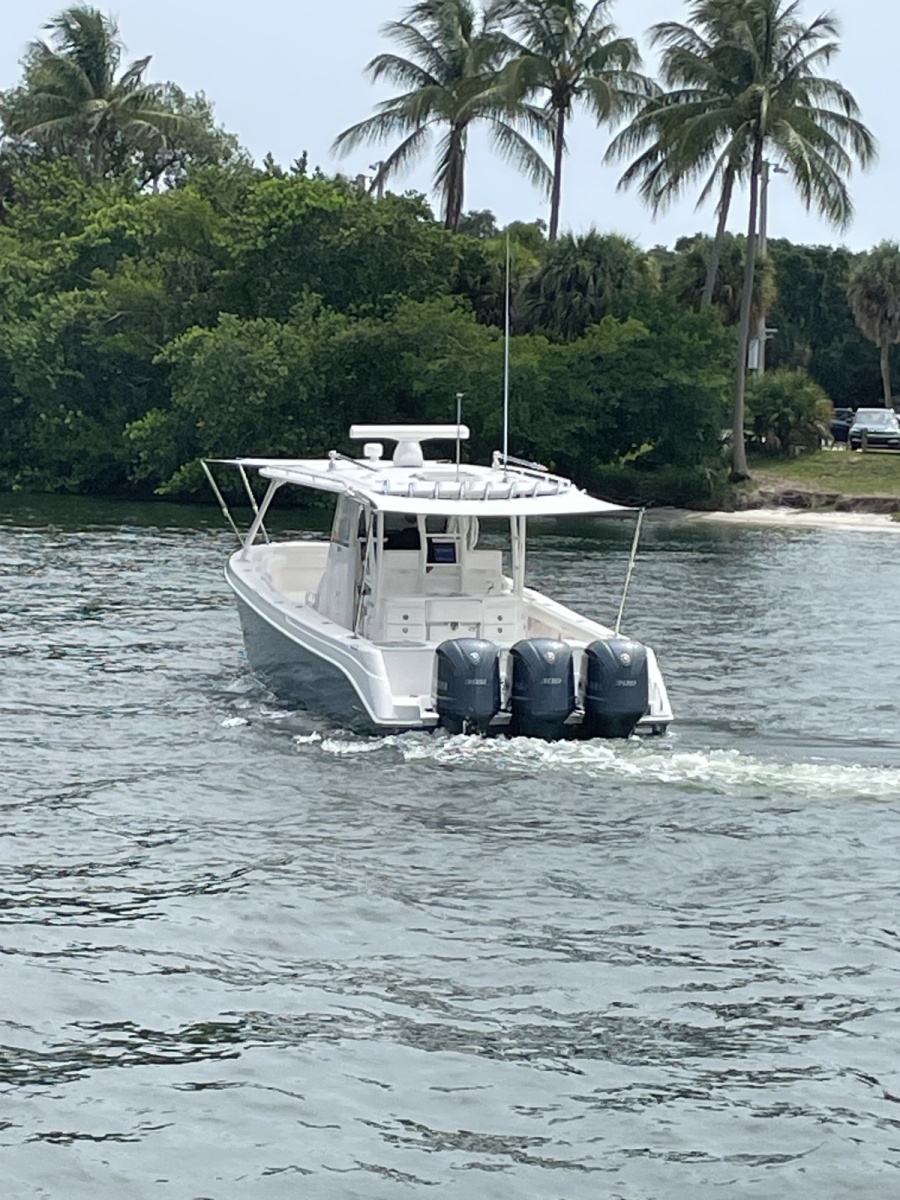 2015 Everglades 355CCX