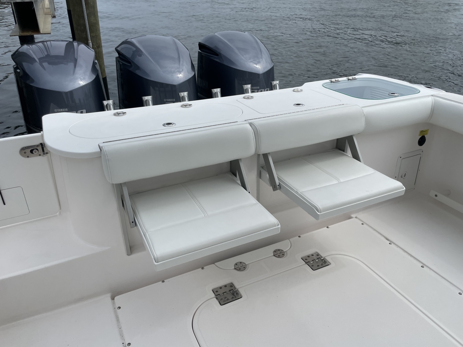 2015 Everglades 355CCX