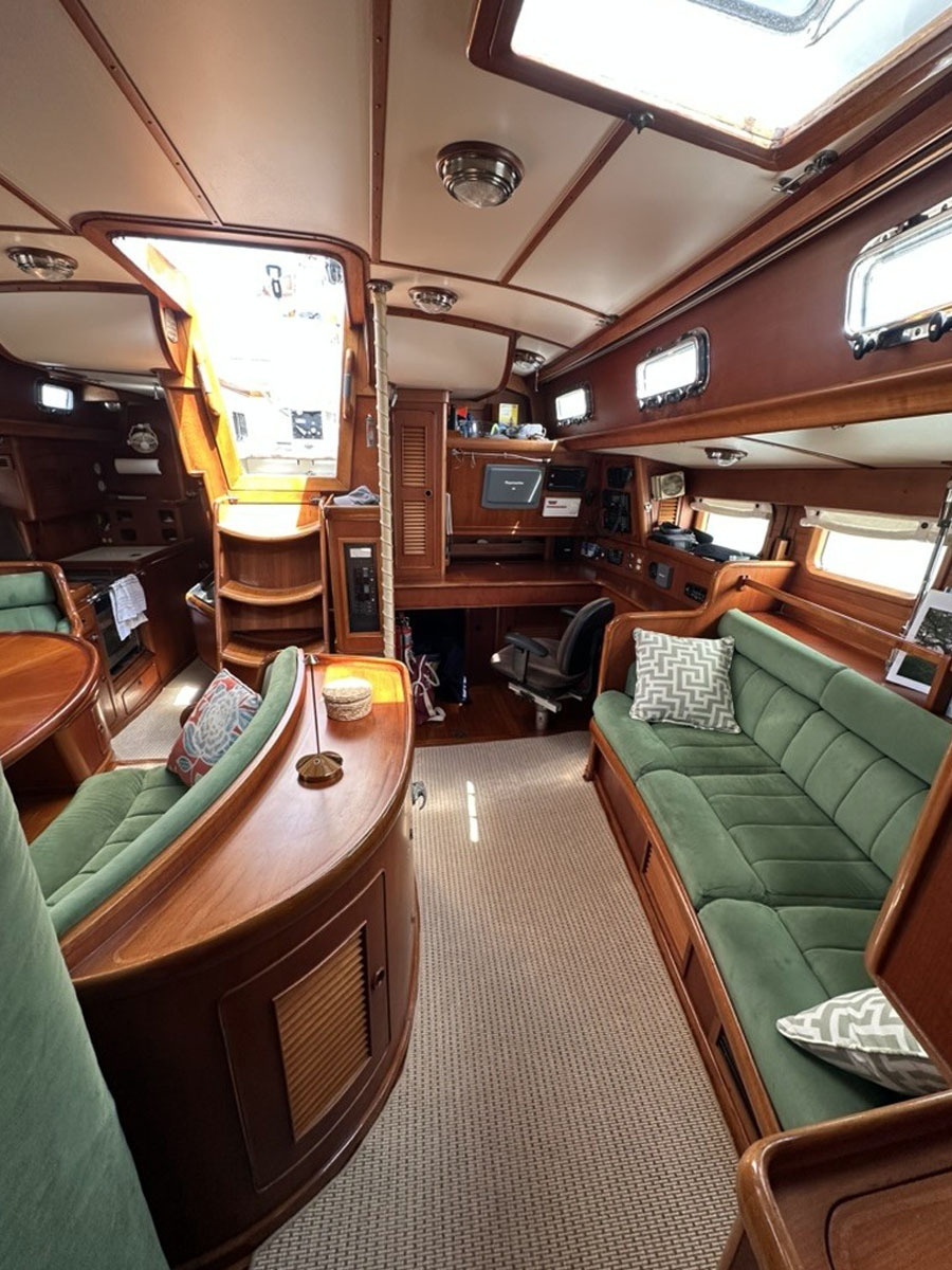 Main Salon Port Aft