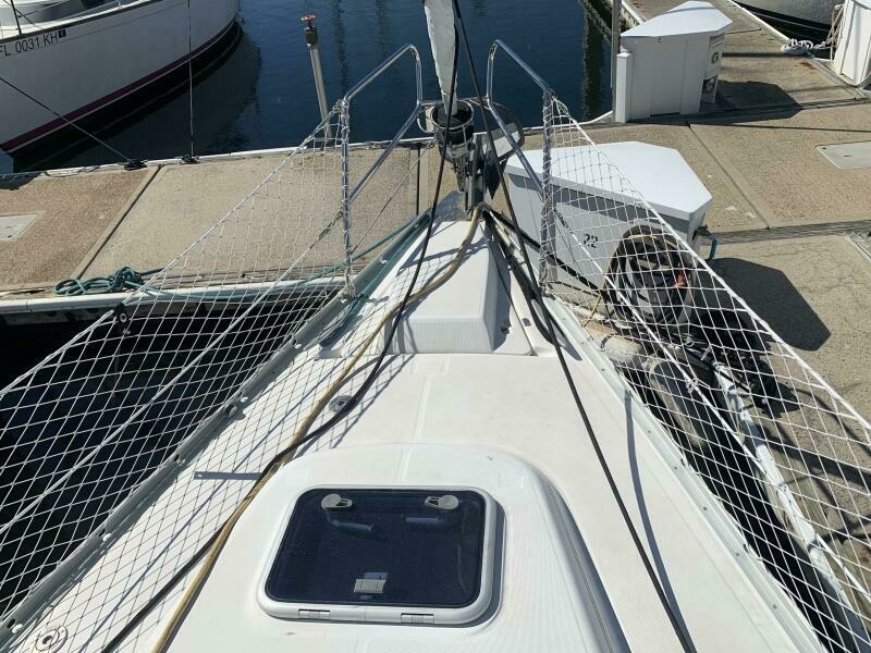 2004 Beneteau Oceanis 393