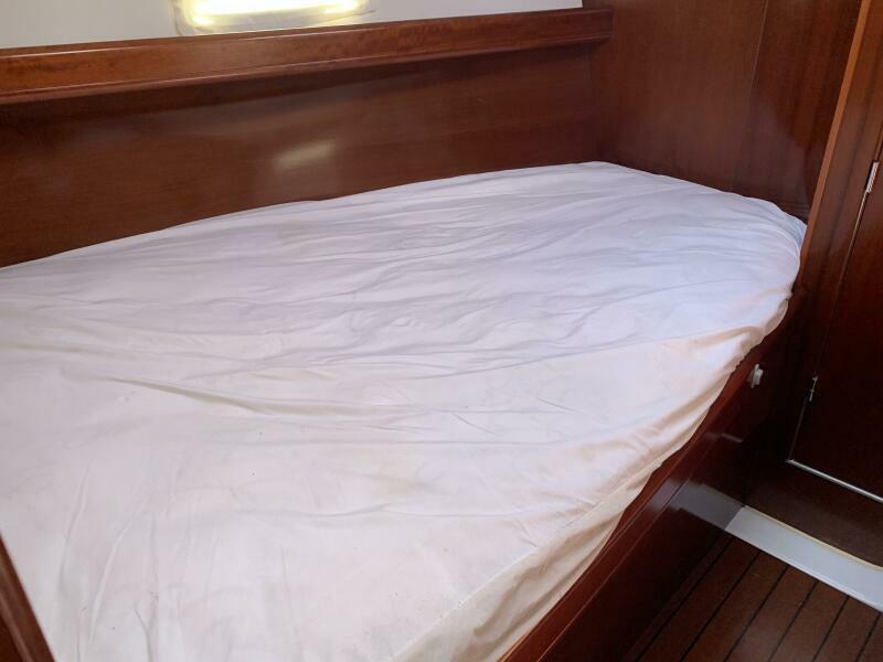 2004 Beneteau Oceanis 393