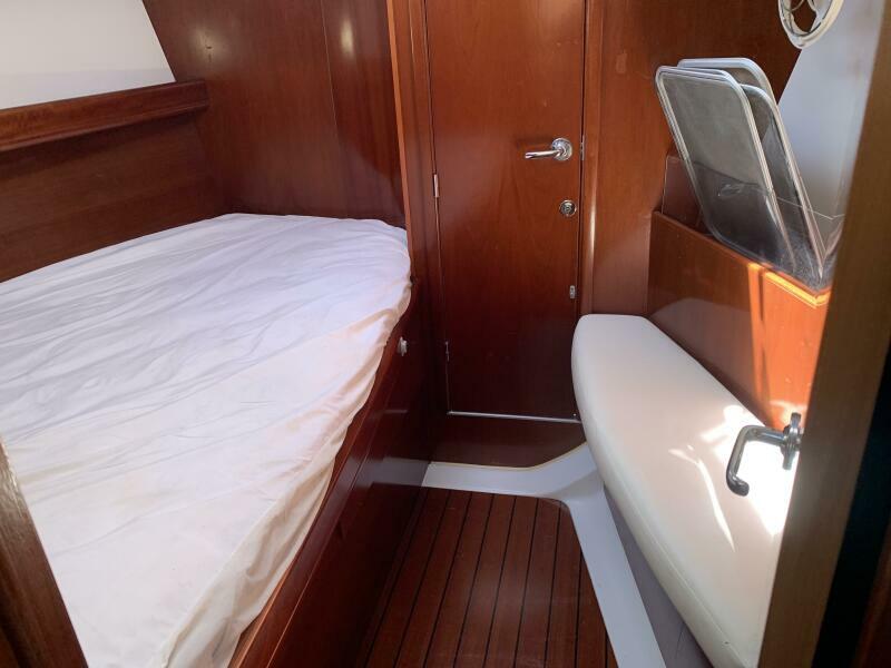 2004 Beneteau Oceanis 393