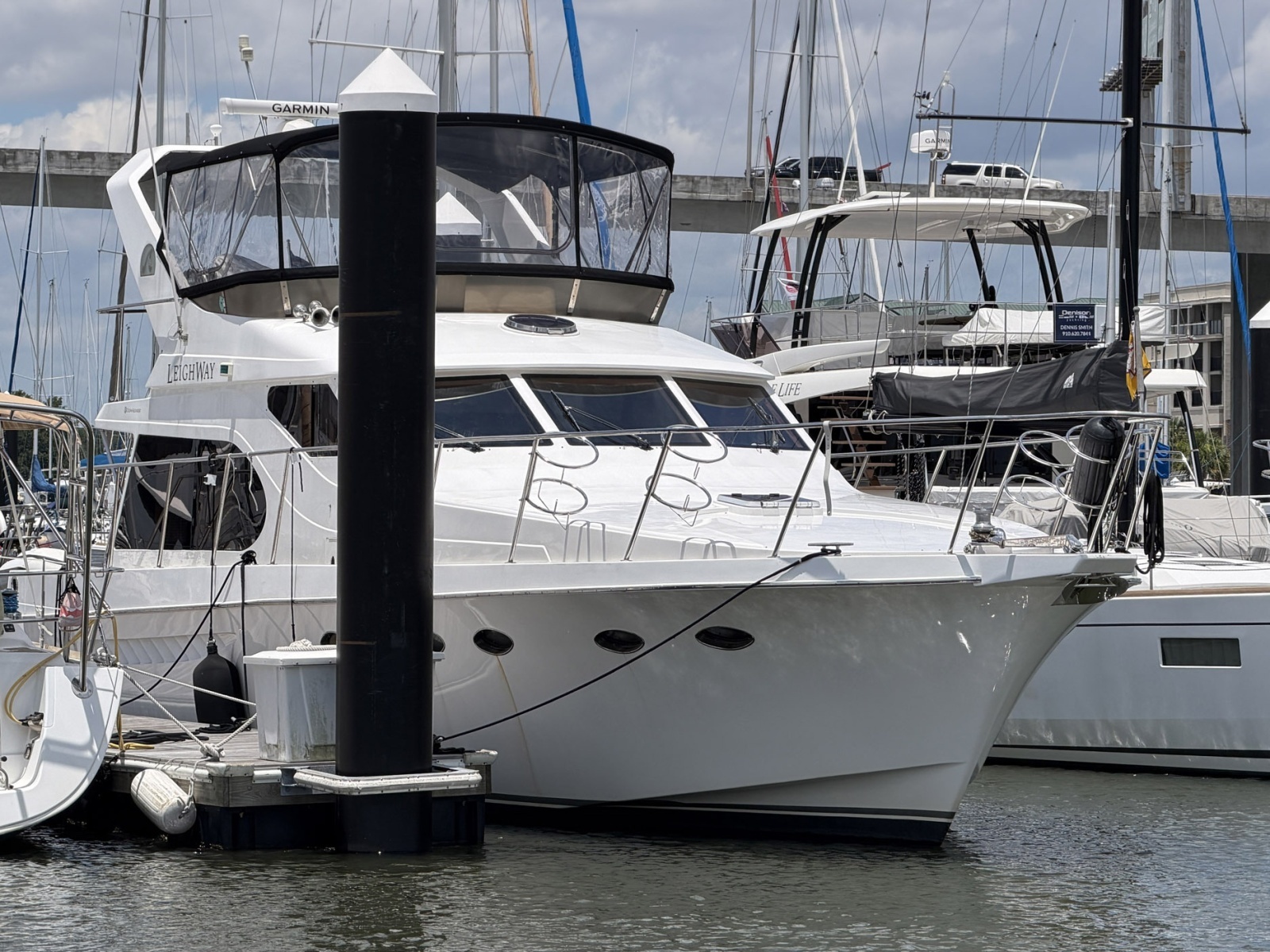 2005 Ocean Alexander 