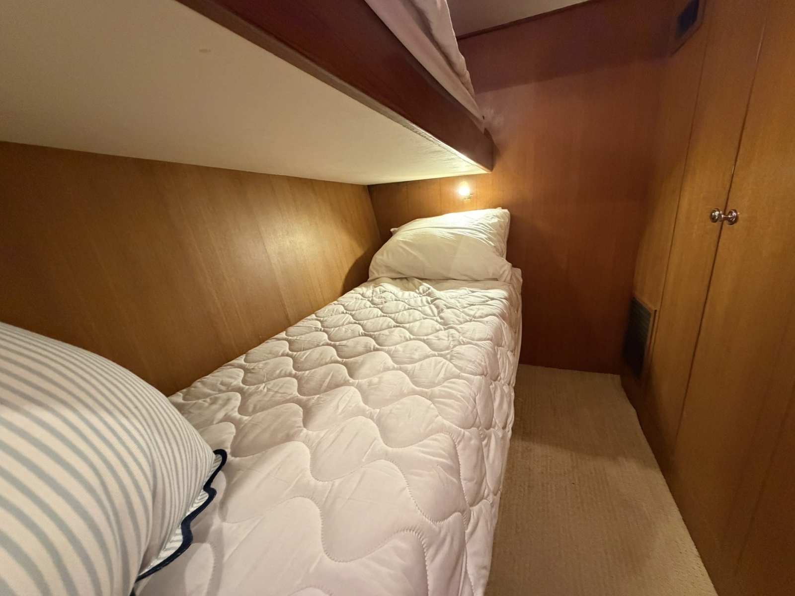 2005 Ocean Alexander 