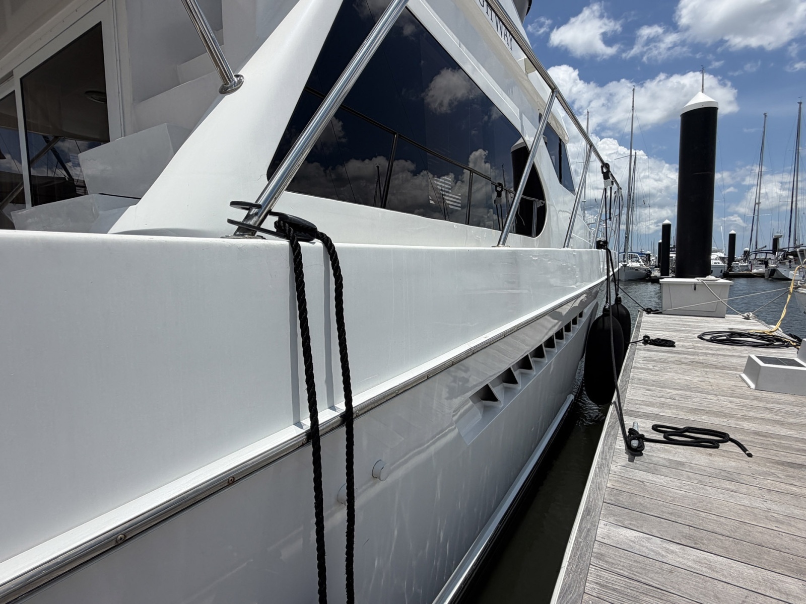 2005 Ocean Alexander 