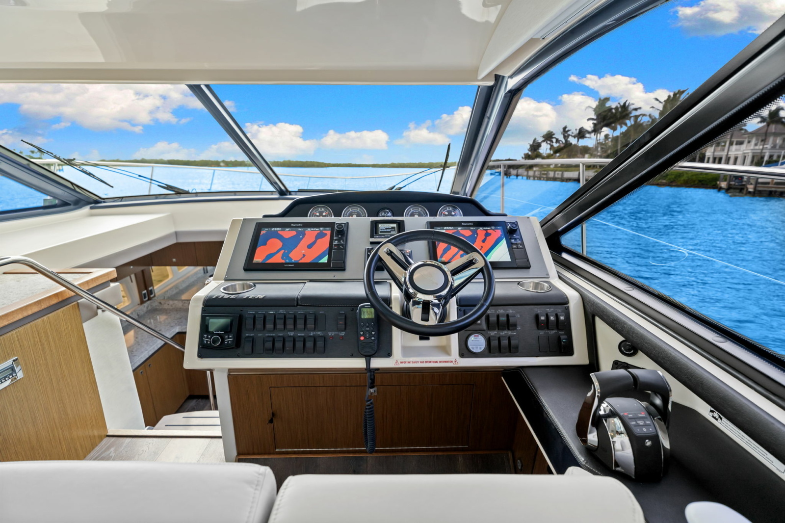 2017 Sea Ray SUNDANCER 510