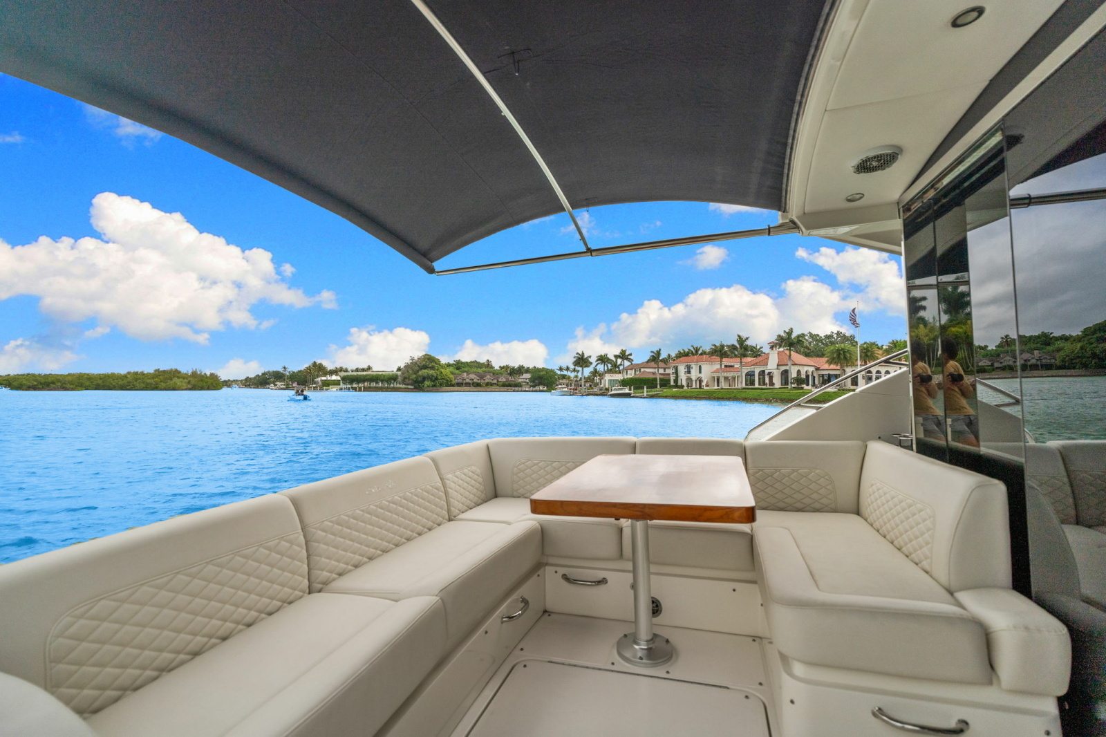 2017 Sea Ray SUNDANCER 510