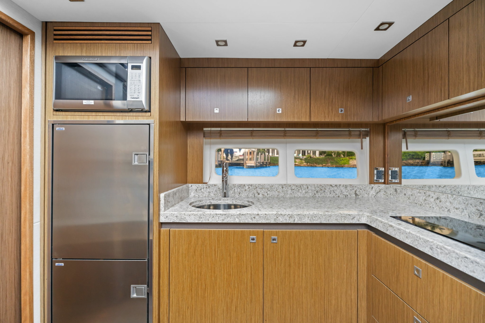 2017 Sea Ray SUNDANCER 510