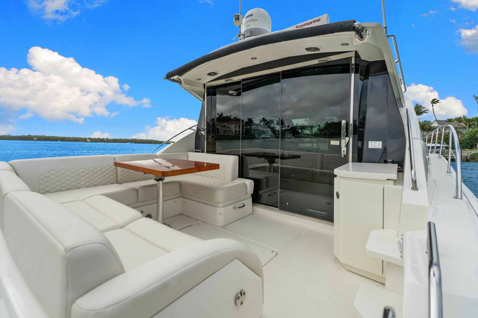 2017 Sea Ray SUNDANCER 510