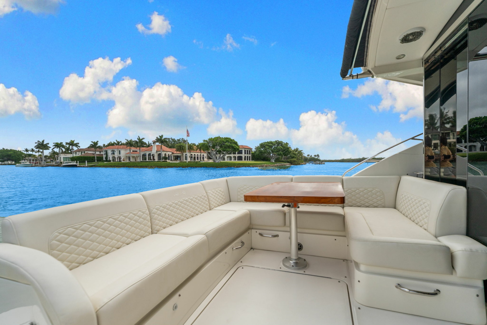 2017 Sea Ray SUNDANCER 510