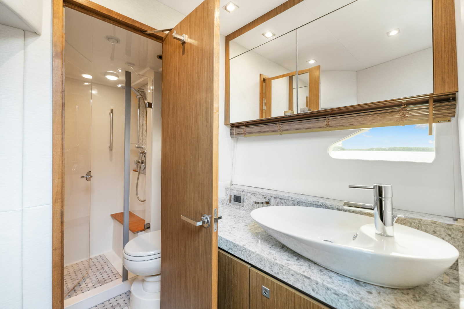 2017 Sea Ray SUNDANCER 510