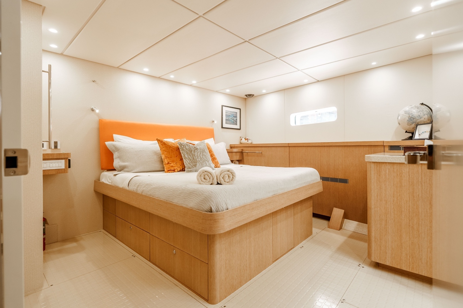 UGLY BETTY  86ft Circa Marine Yacht For Sale