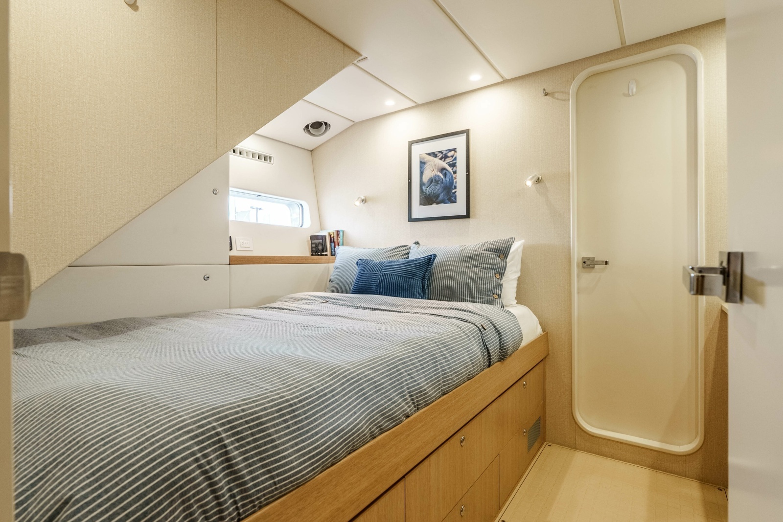UGLY BETTY  86ft Circa Marine Yacht For Sale