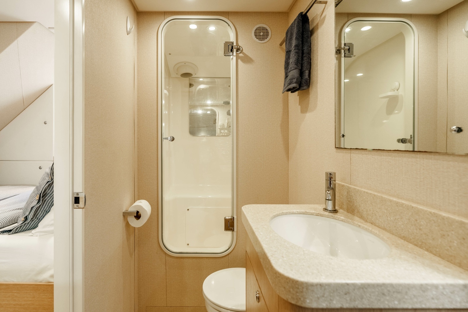 UGLY BETTY  86ft Circa Marine Yacht For Sale