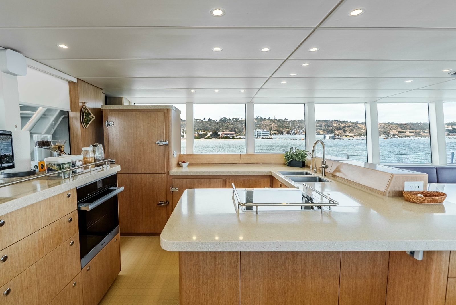 UGLY BETTY  86ft Circa Marine Yacht For Sale