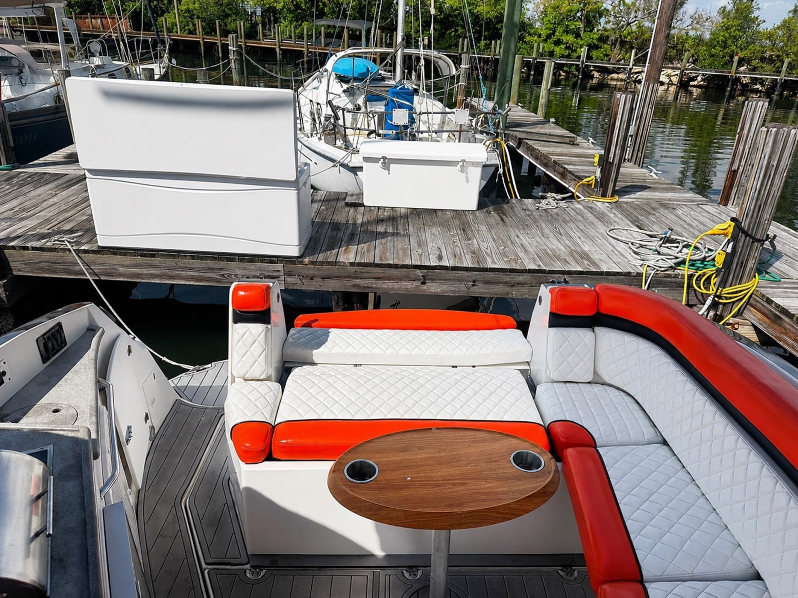 2012 Rinker 310 Express Cruiser