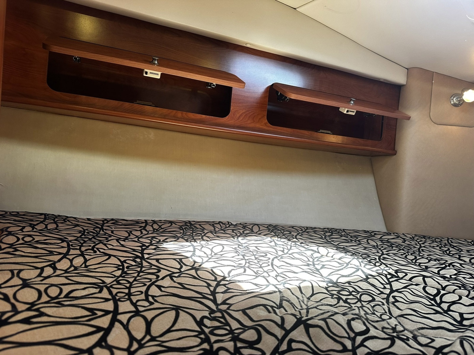 2012 Rinker 310 Express Cruiser
