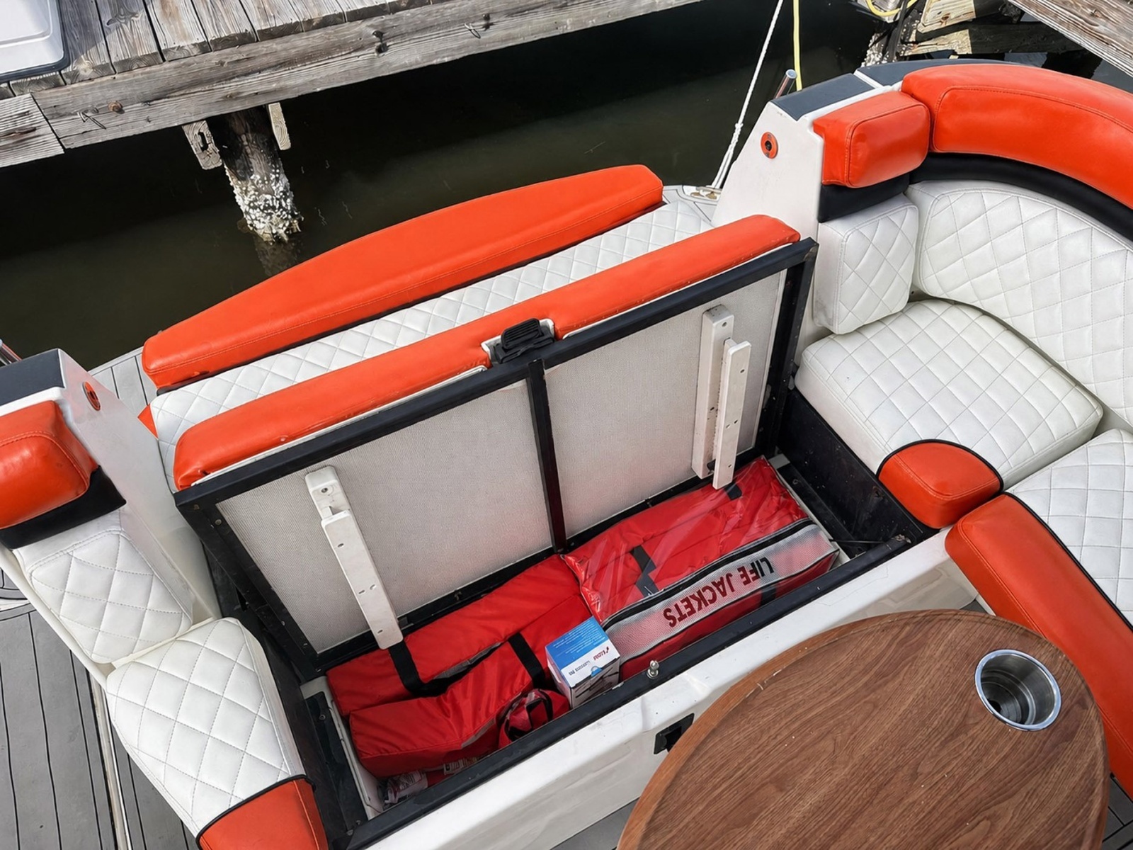 2012 Rinker 310 Express Cruiser