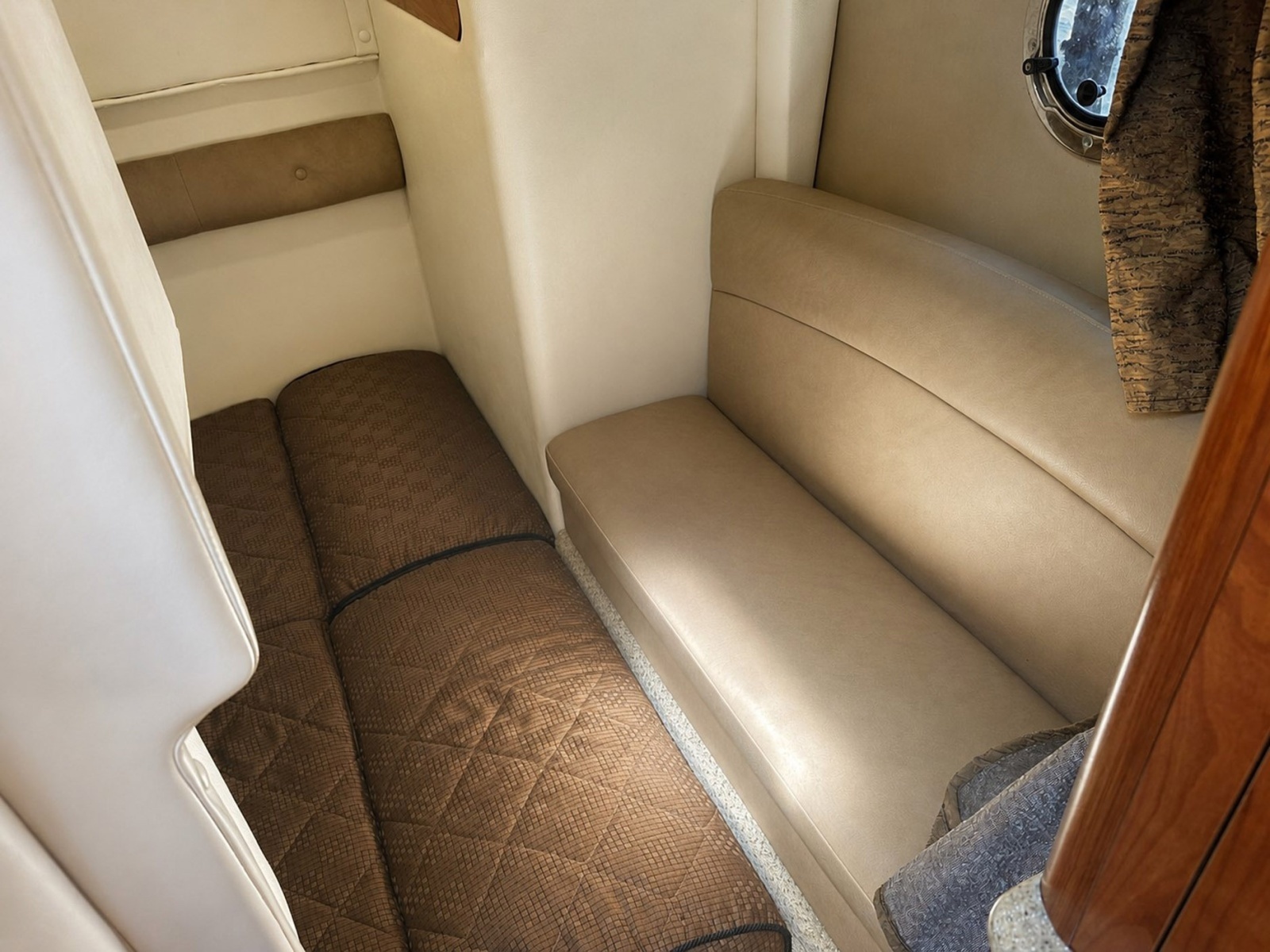 2012 Rinker 310 Express Cruiser