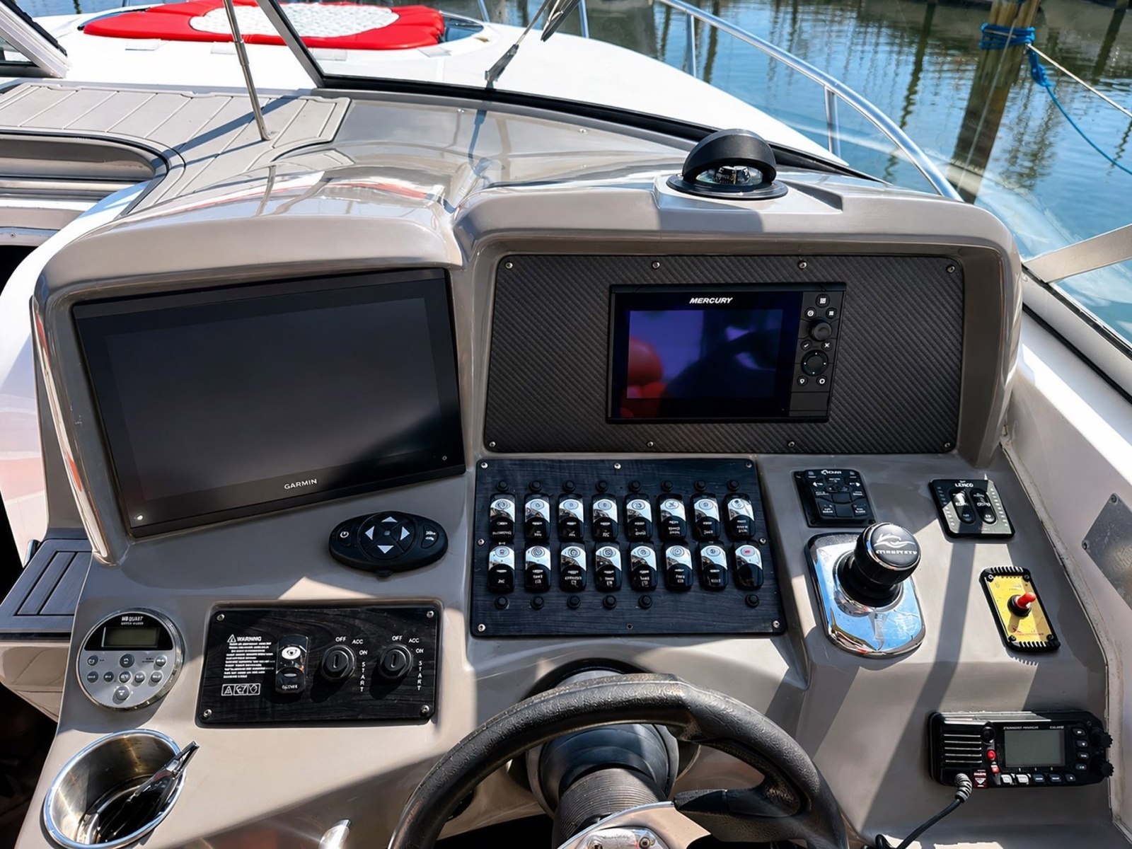 2012 Rinker 310 Express Cruiser
