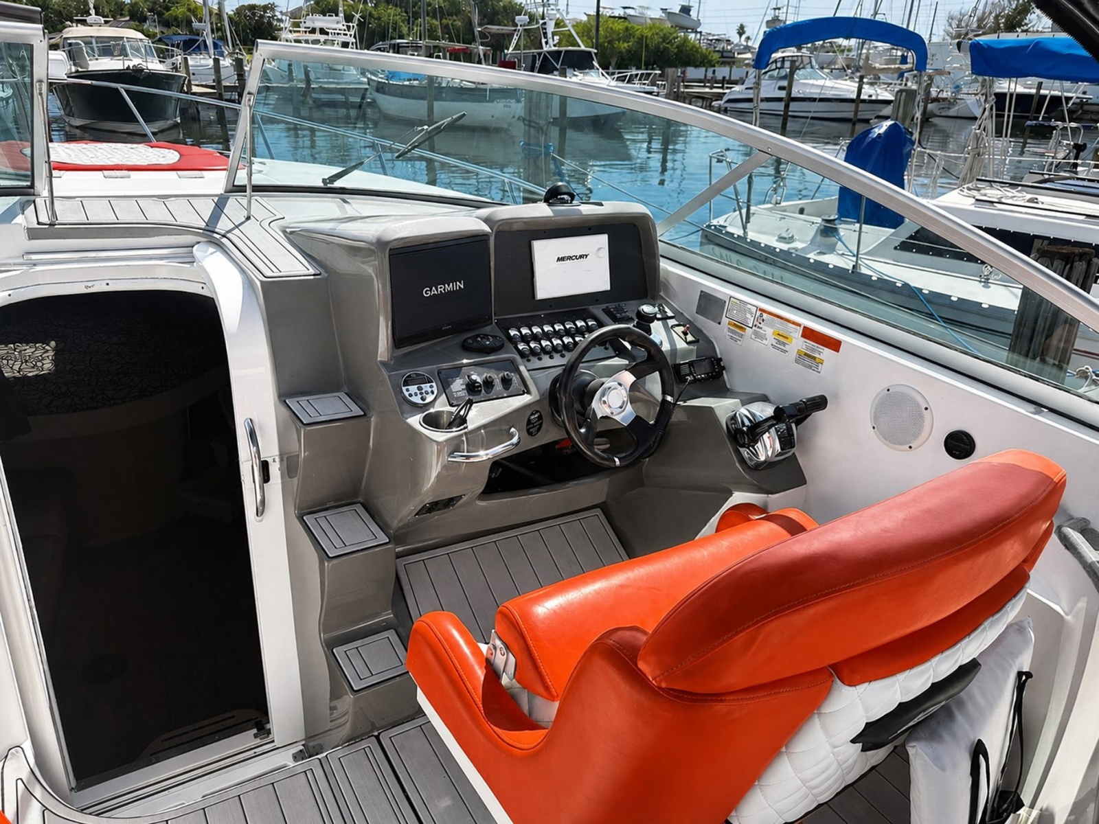 2012 Rinker 310 Express Cruiser