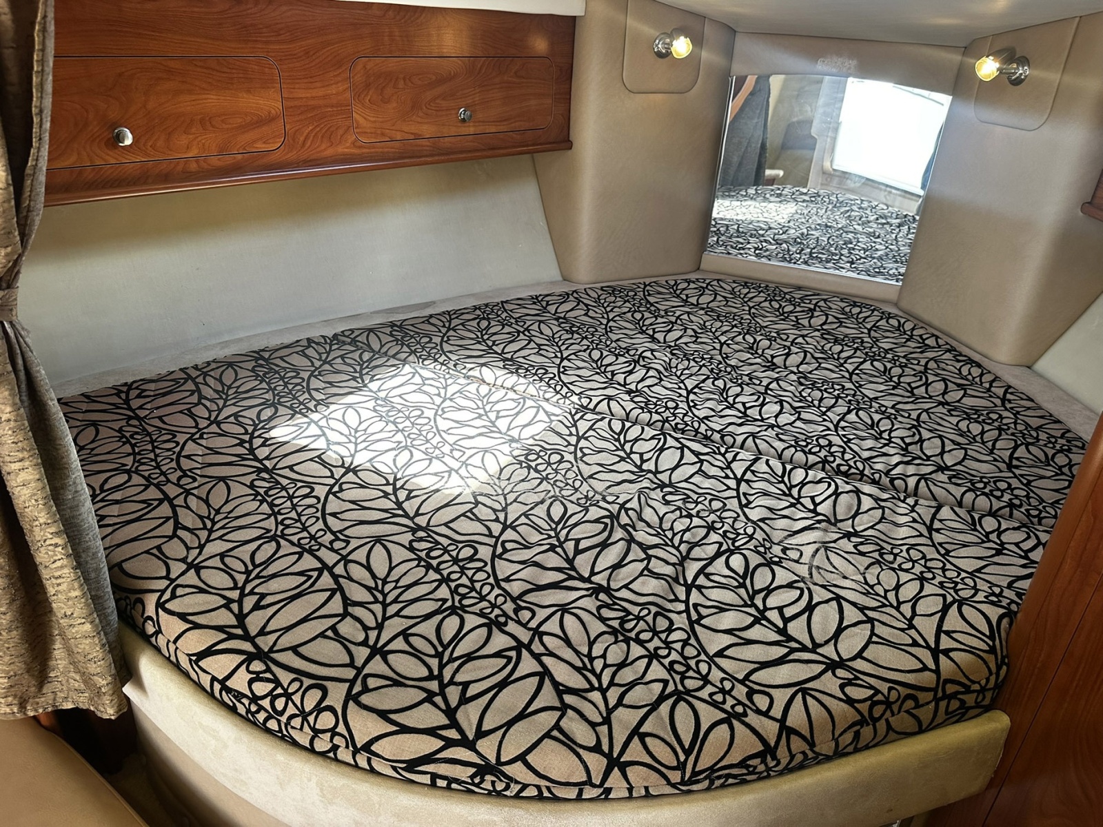 2012 Rinker 310 Express Cruiser