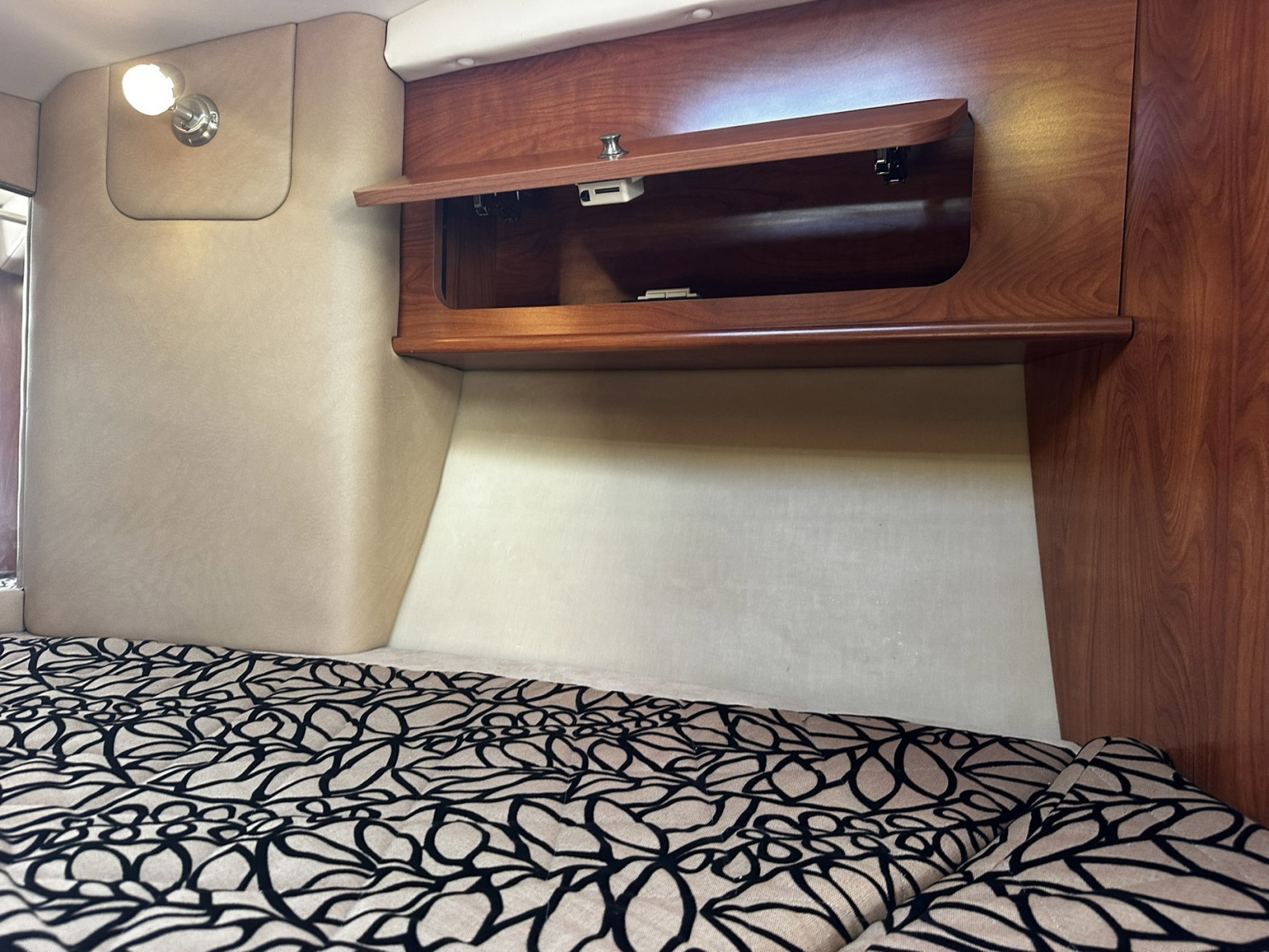 2012 Rinker 310 Express Cruiser
