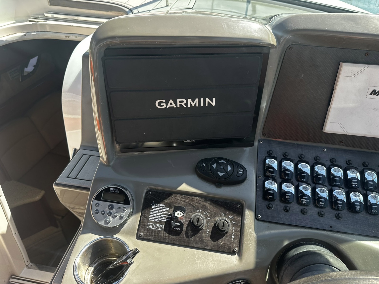 2012 Rinker 310 Express Cruiser